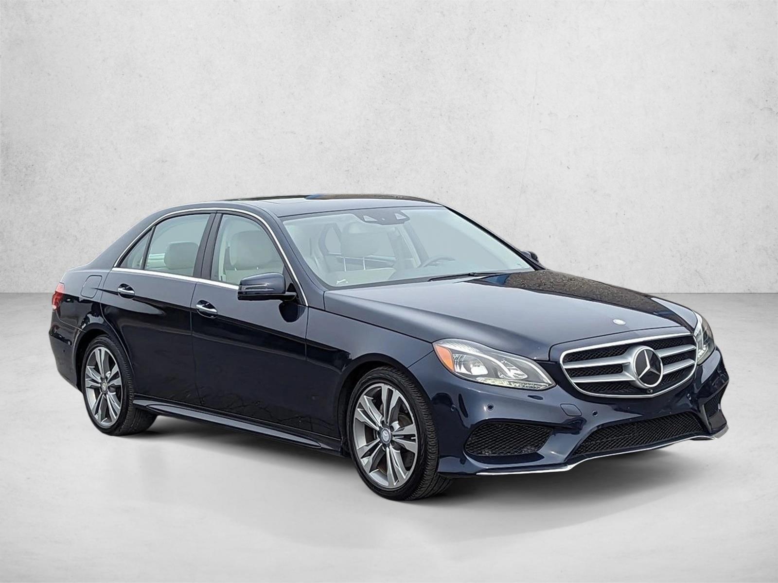 2014 Mercedes Benz E 350 Sedan photo 3