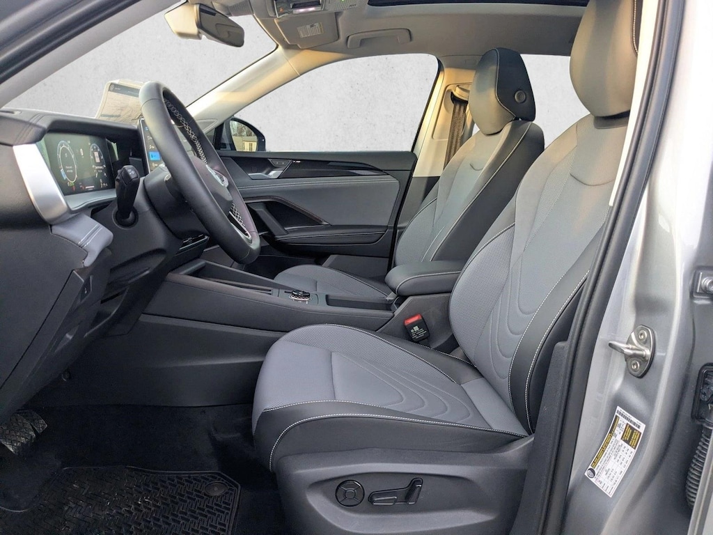 New 2026 Volkswagen Tiguan 2.0T SE SUV