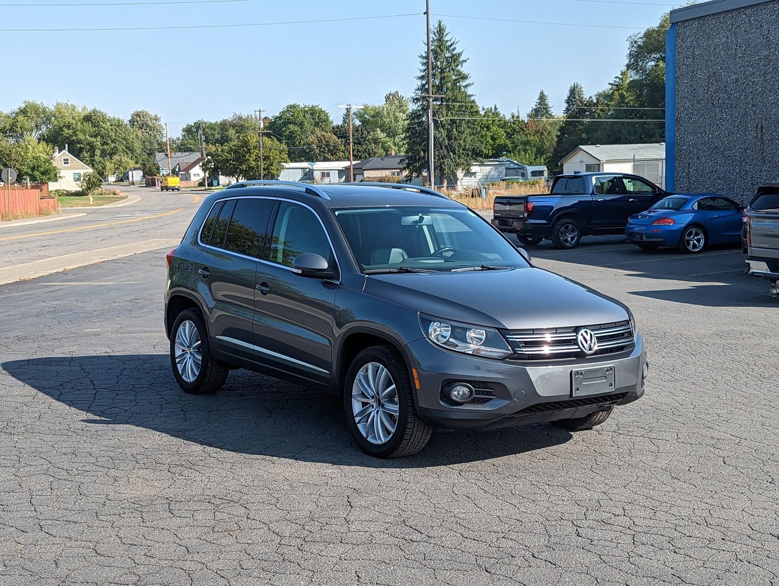 2012 Volkswagen Tiguan SE photo 3