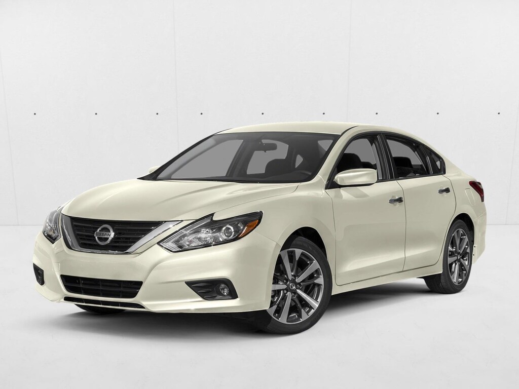 Used 2017 Nissan Altima 2.5 SR Sedan