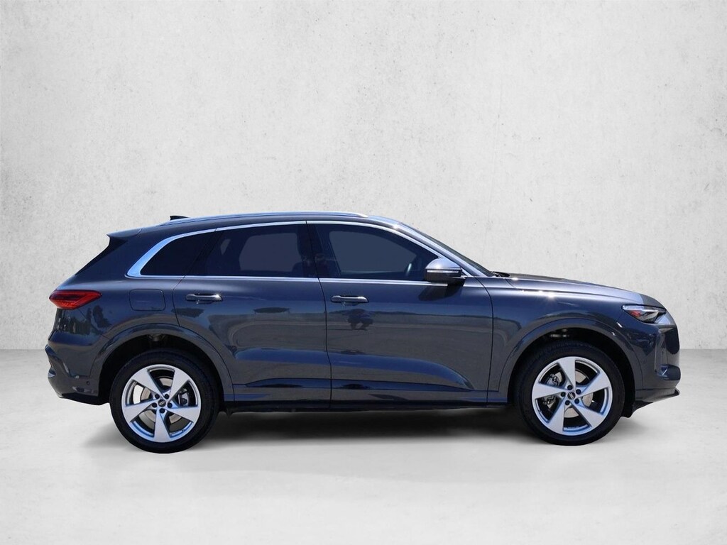 Used 2025 Audi Q5 2.0T Premium Plus SUV