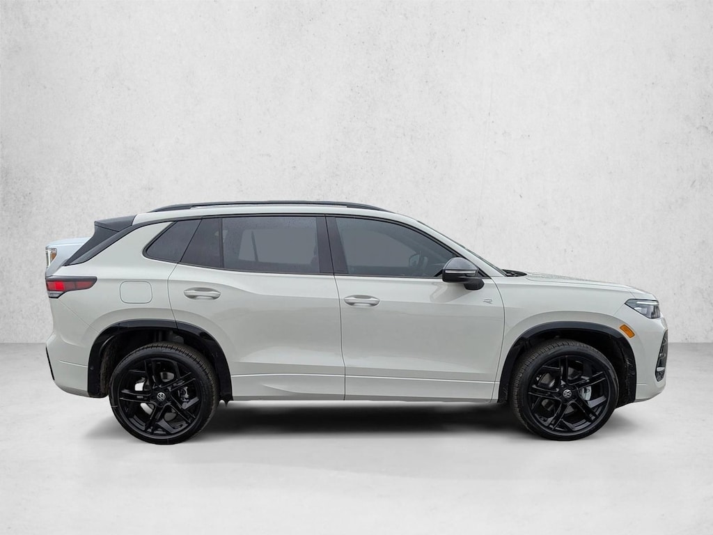 New 2026 Volkswagen Tiguan 2.0T SE R-Line Black SUV