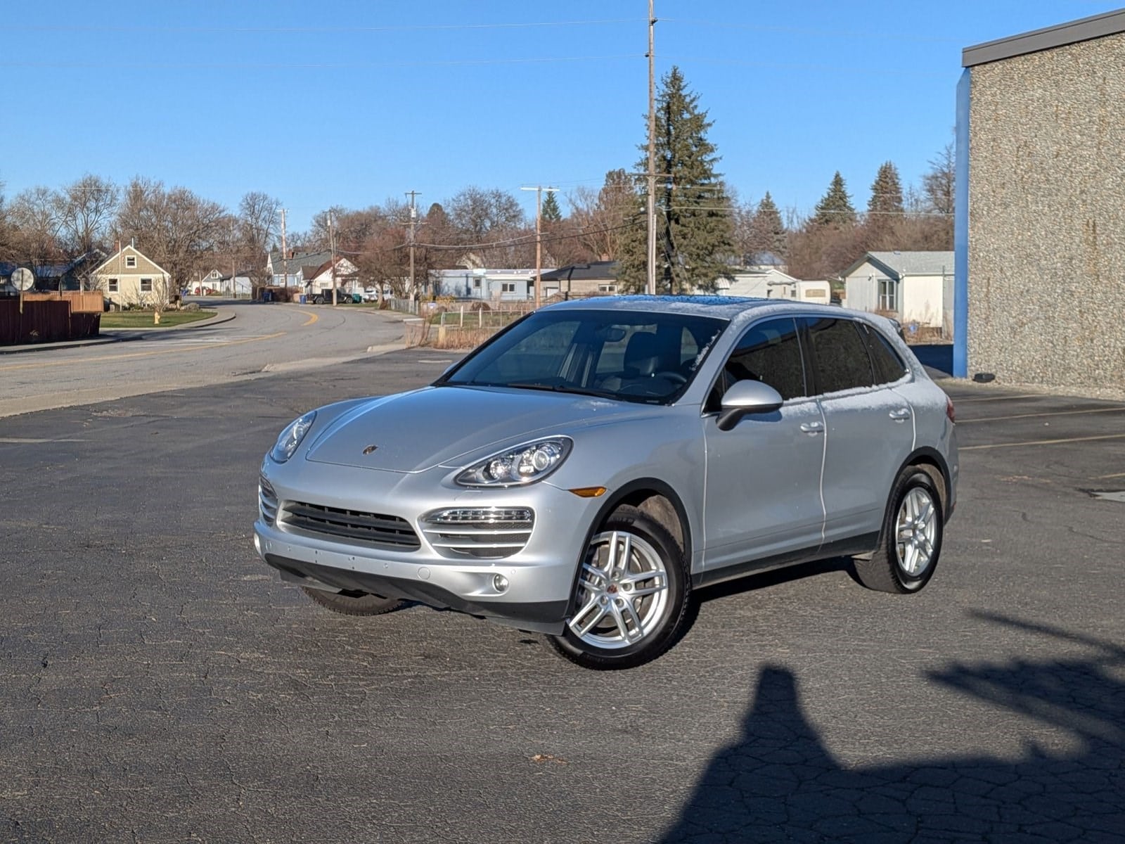 2014 Porsche Cayenne Platinum Edition's photo