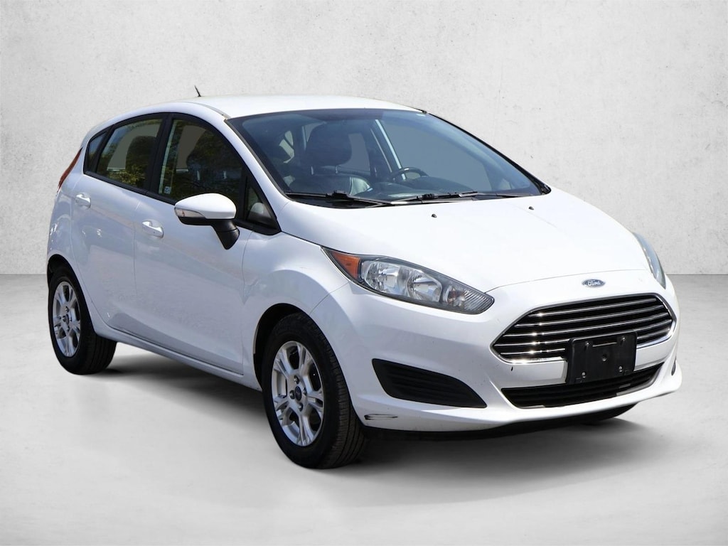 Used 2015 Ford Fiesta SE Hatchback