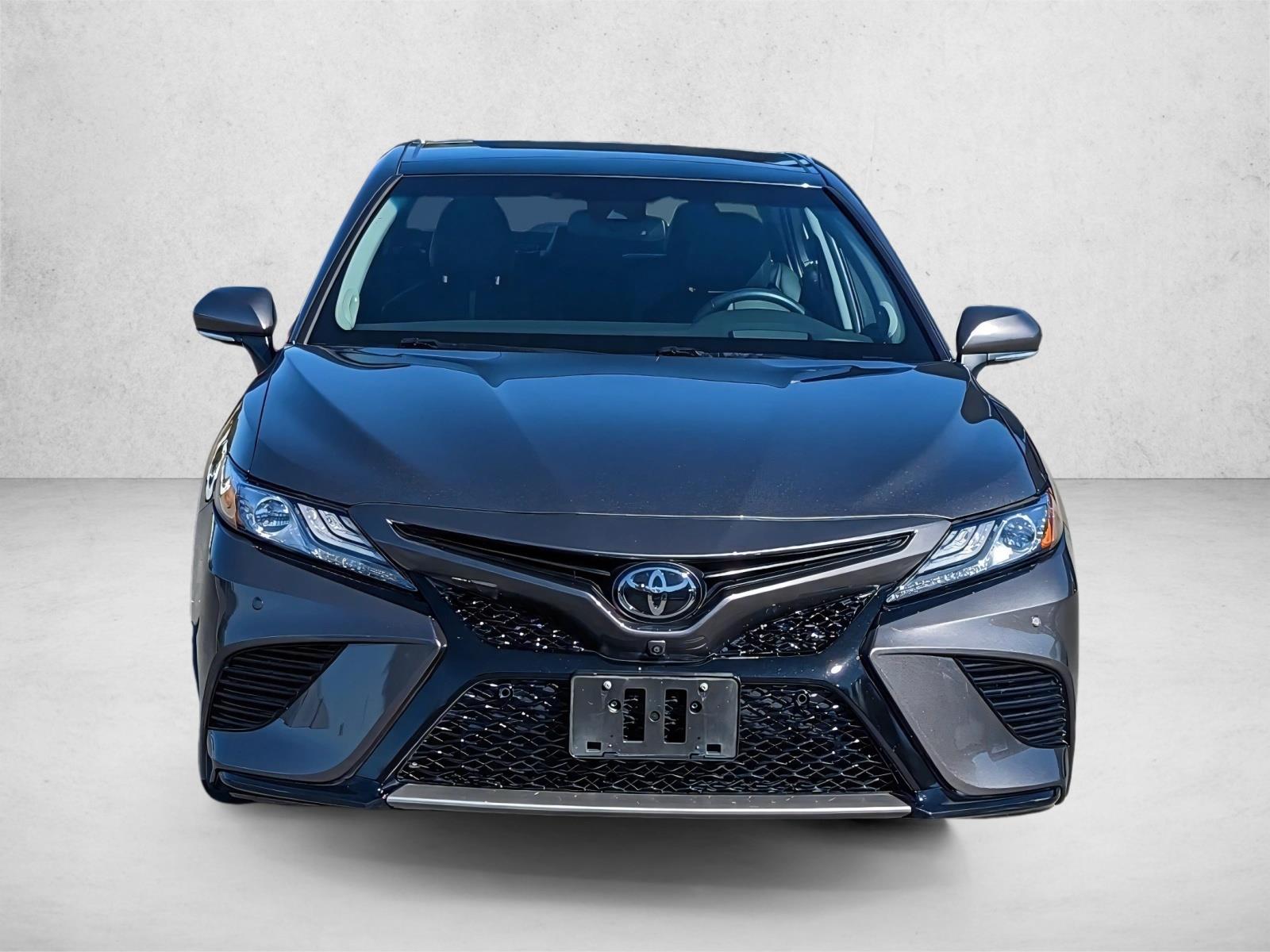 2018 Toyota Camry XSE V6 photo 2