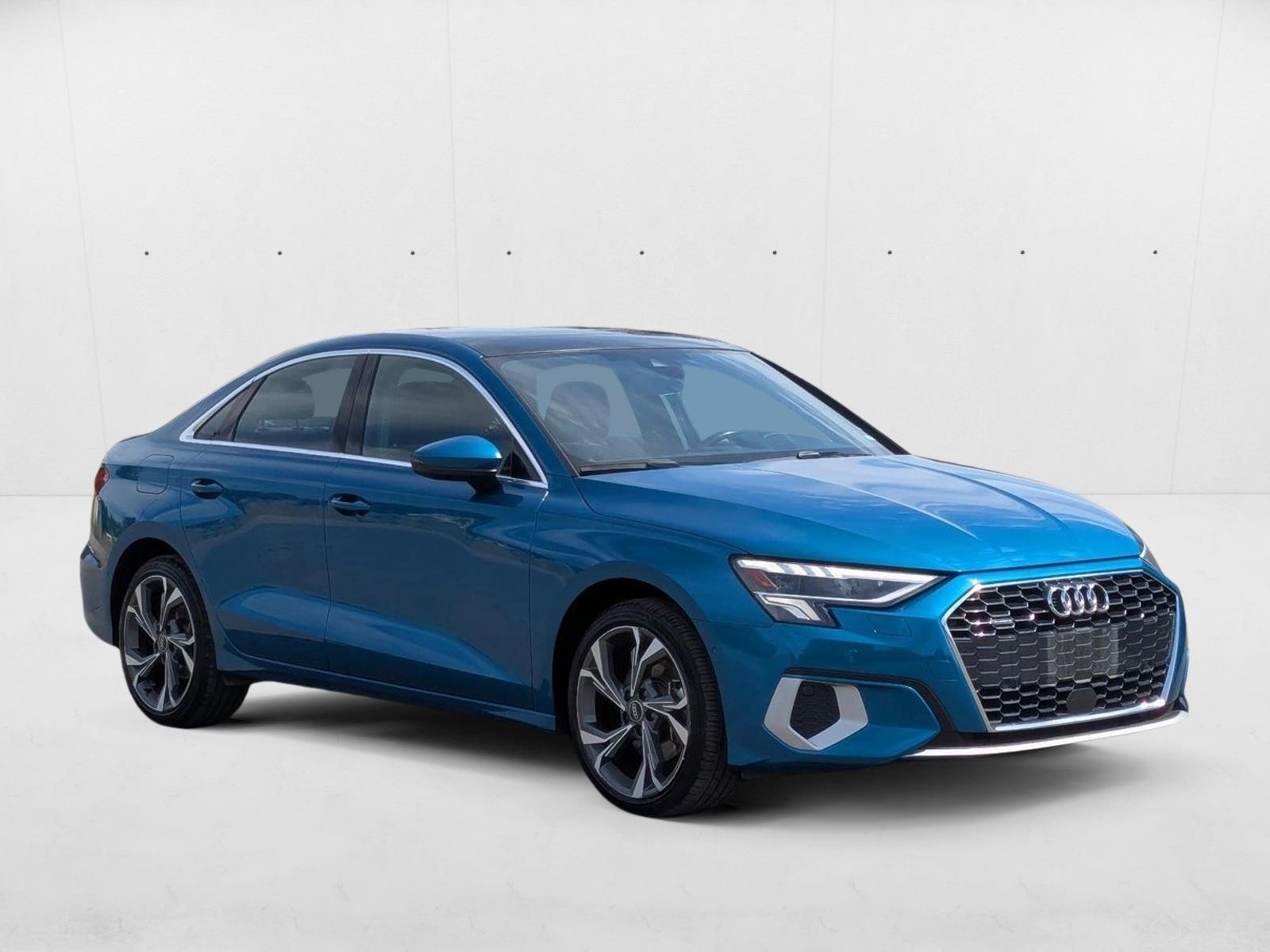 2022 Audi A3 40 Premium Quattro photo 3