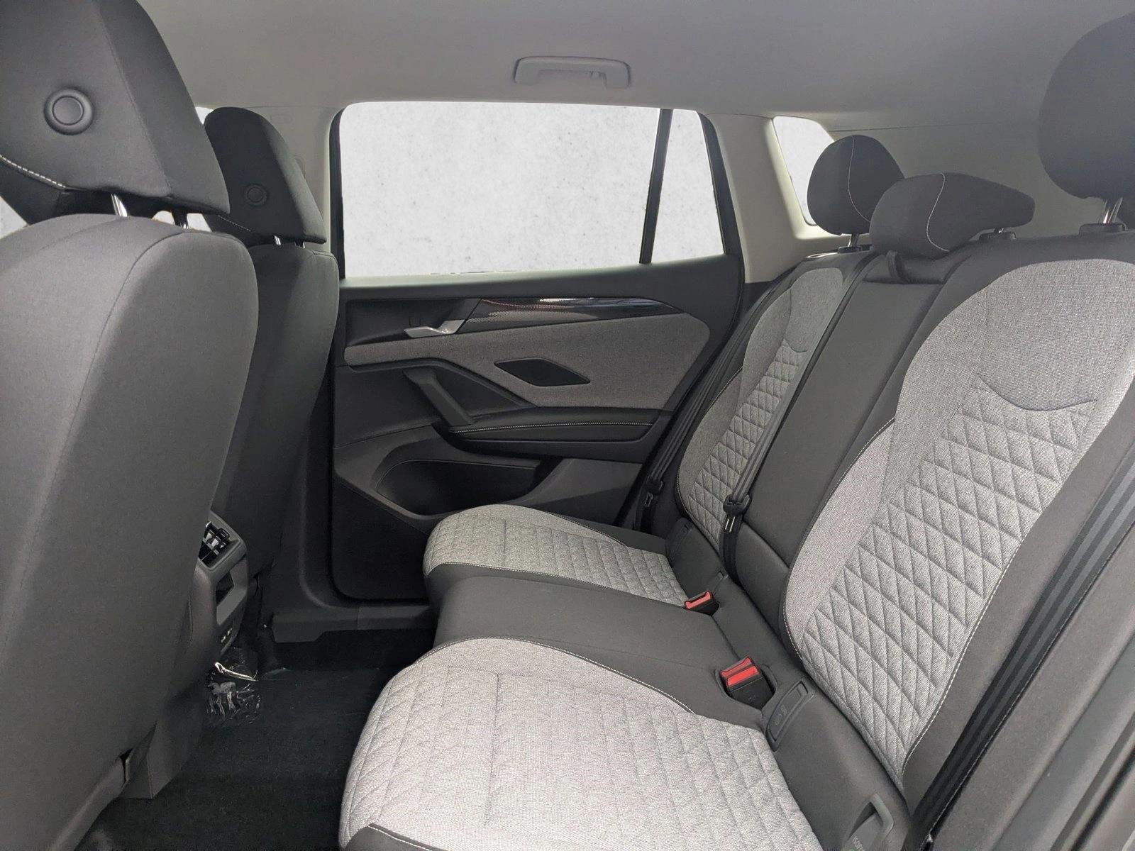 2025 Volkswagen Tiguan S - Photo 15