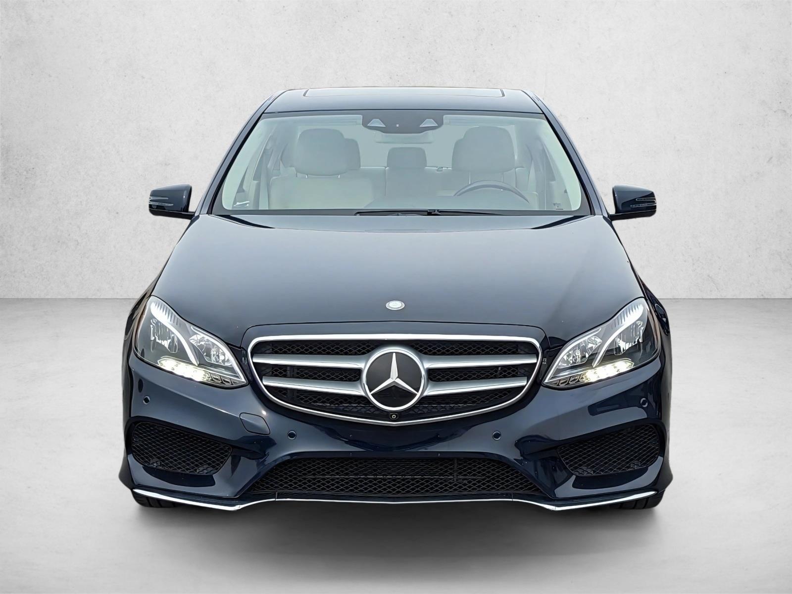 2014 Mercedes Benz E 350 Sedan photo 2