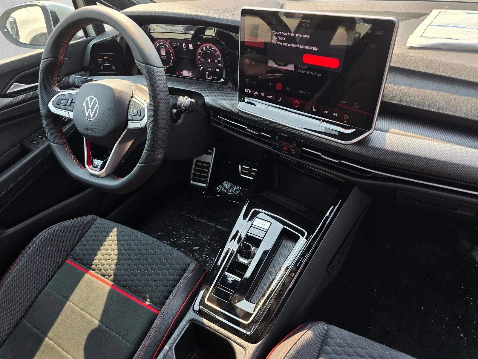 2025 Volkswagen Golf GTI SE - Photo 10