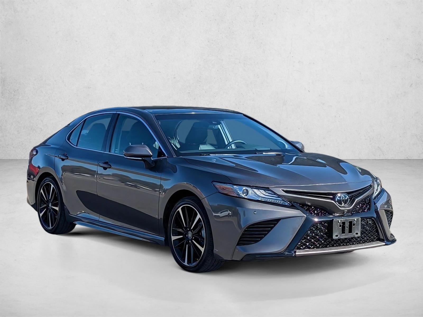 2018 Toyota Camry XSE V6 photo 3