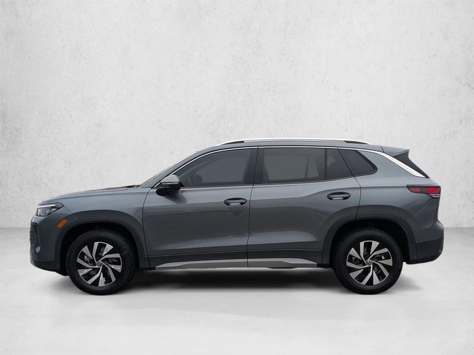 2025 Volkswagen Tiguan S - Photo 9