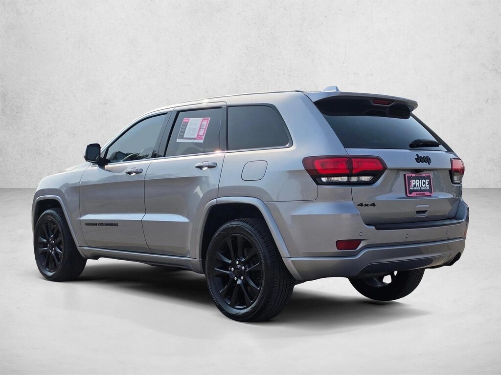 Used 2018 Jeep Grand Cherokee Laredo 4x4 SUV
