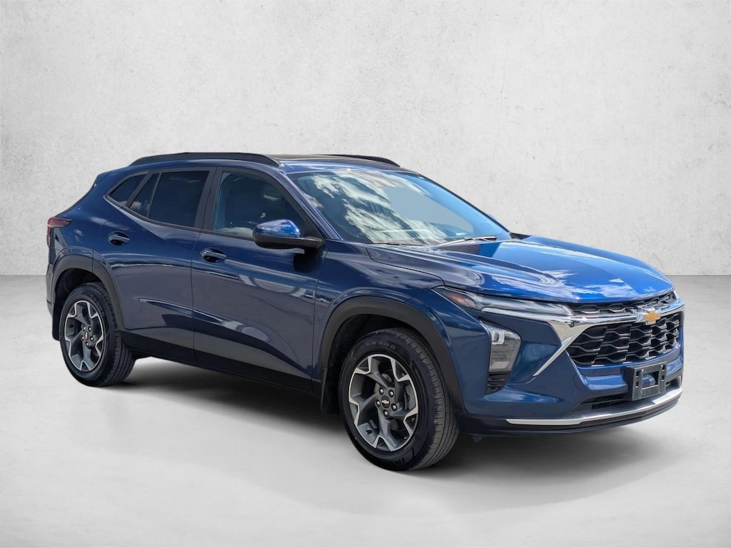 Used 2024 Chevrolet Trax LT SUV