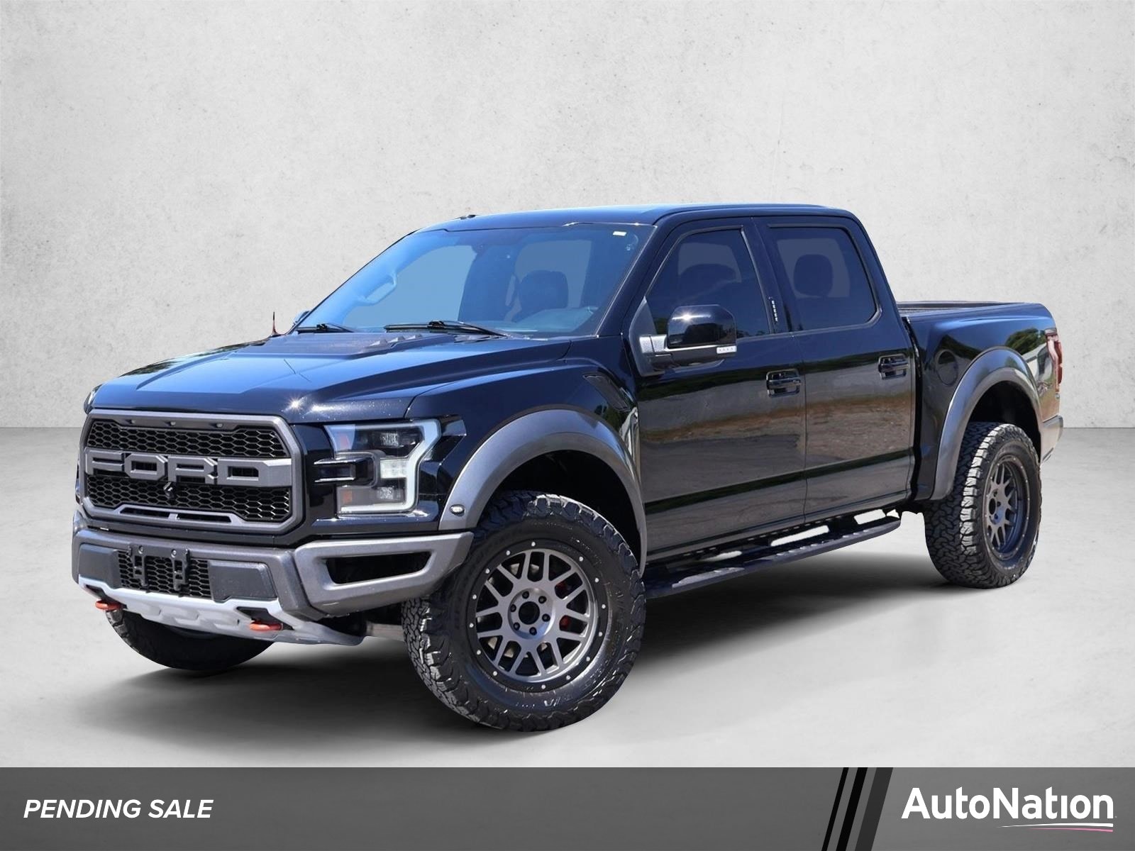 2017 Ford F-150 Raptor 4x4 SuperCrew 5-1/2 Box's photo