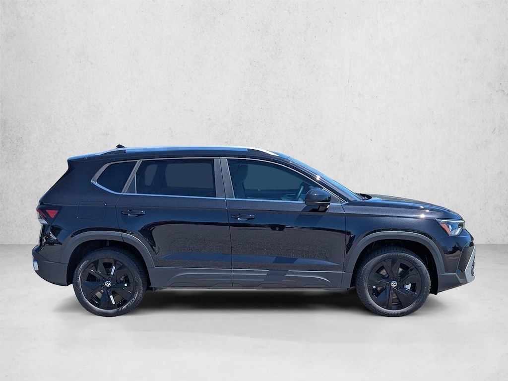 New 2026 Volkswagen Taos 1.5T SE SUV