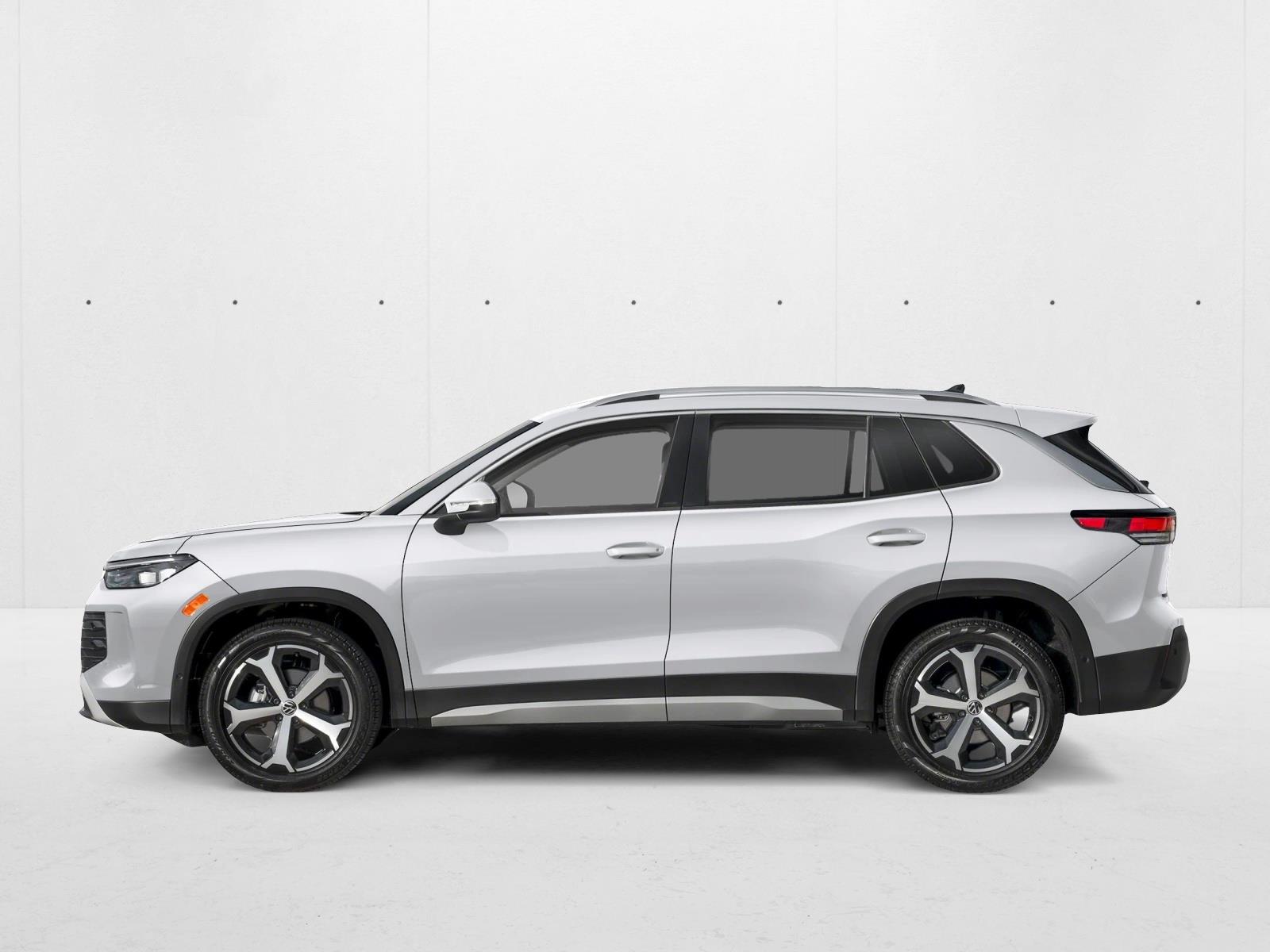 2026 Volkswagen Tiguan SE photo 3