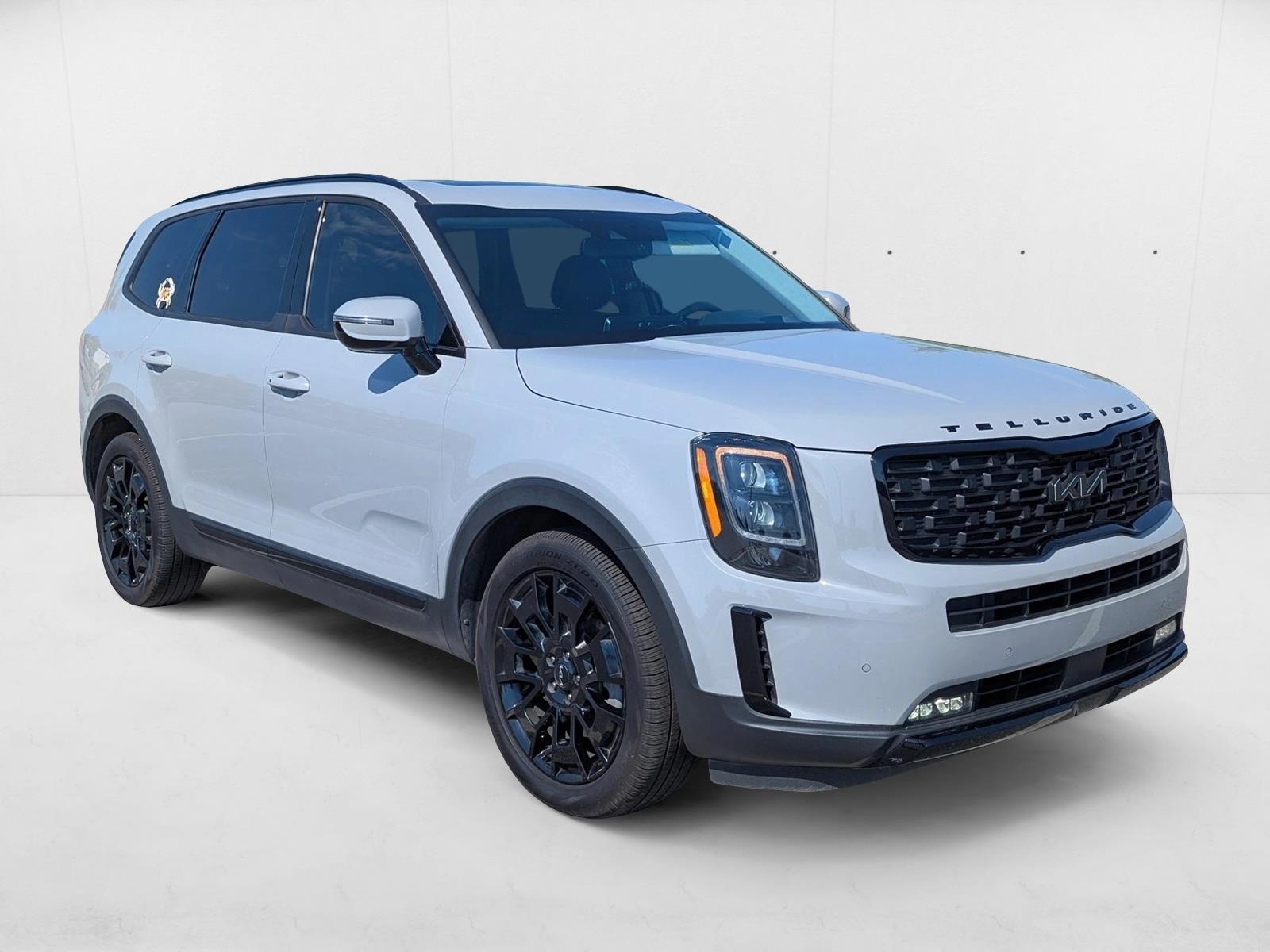 2022 Kia Telluride SX photo 3