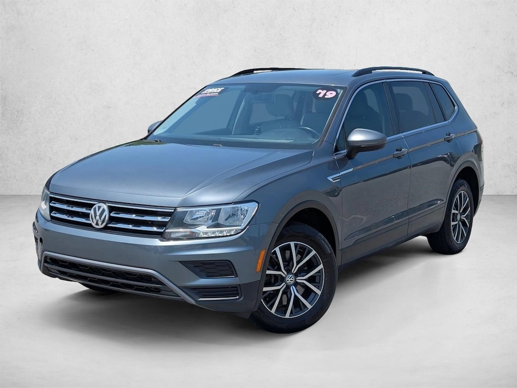 Used 2019 Volkswagen Tiguan 2.0T SE SUV