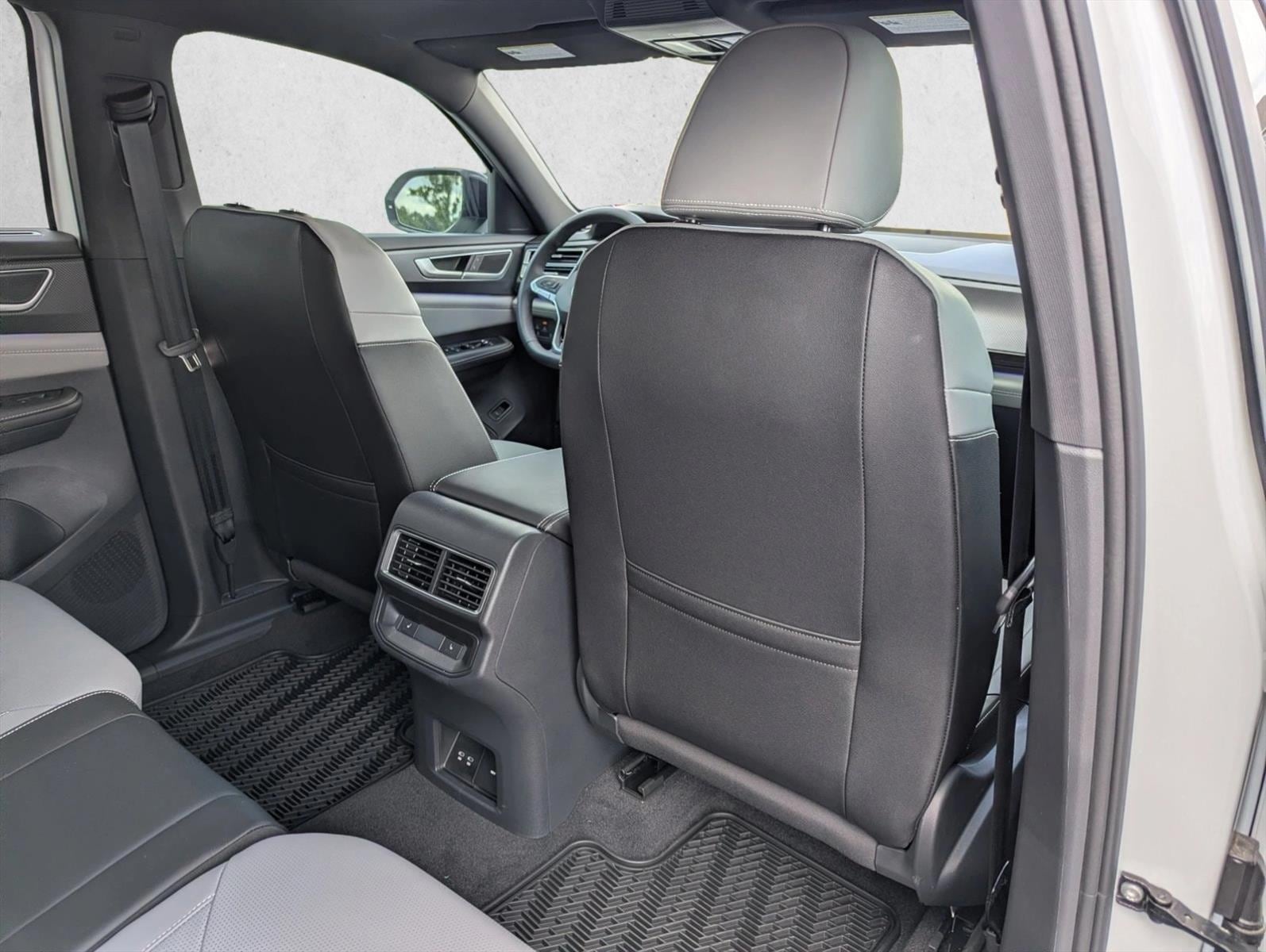 2026 Volkswagen Atlas Cross Sport SEL R-LINE - Photo 30