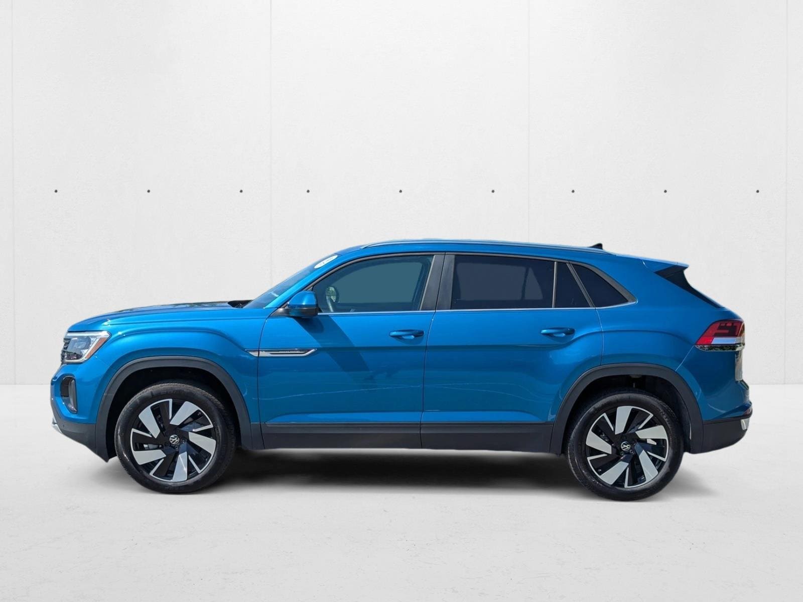 Image of Certified Pre Owned 2024 Volkswagen Atlas Cross Sport 2.0T SE w/Technology