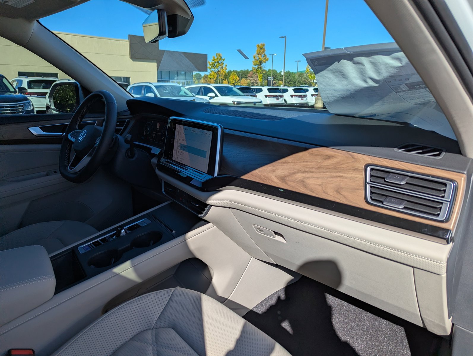 2026 Volkswagen Atlas SE - Photo 27