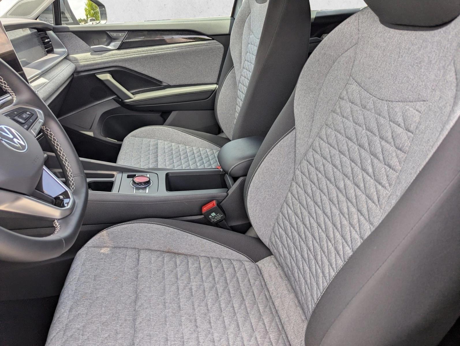 2025 Volkswagen Tiguan S - Photo 22