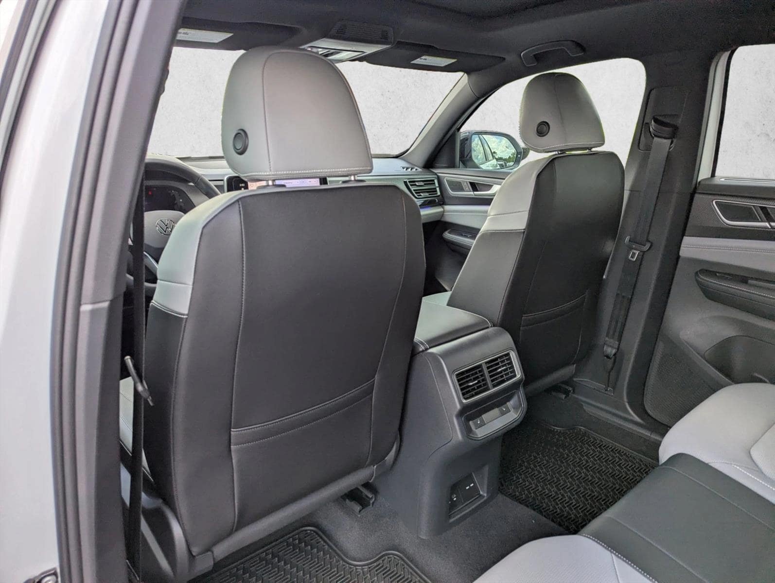 2026 Volkswagen Atlas Cross Sport SEL R-LINE - Photo 25