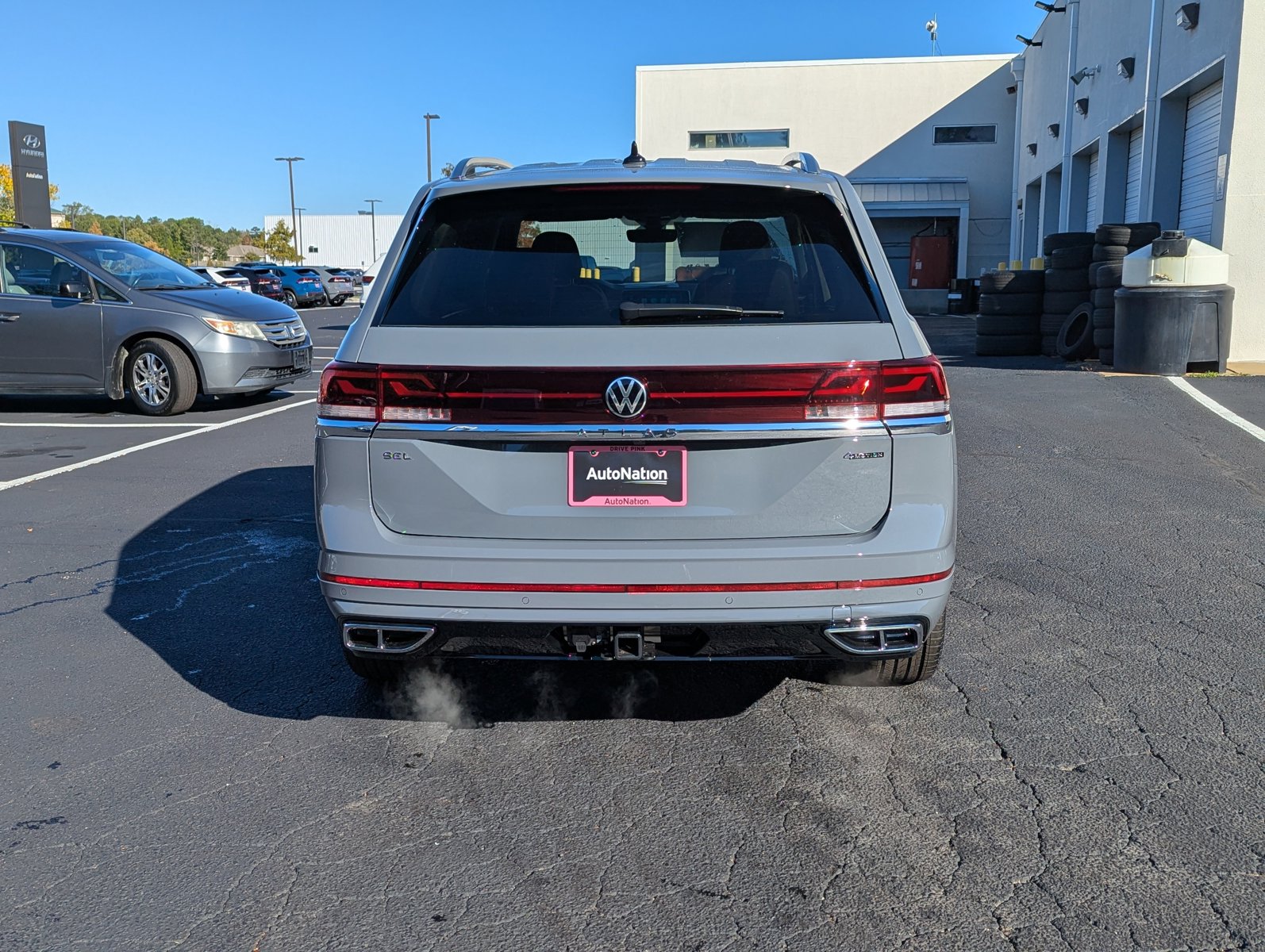 2026 Volkswagen Atlas SEL Premium R-Line - Photo 6