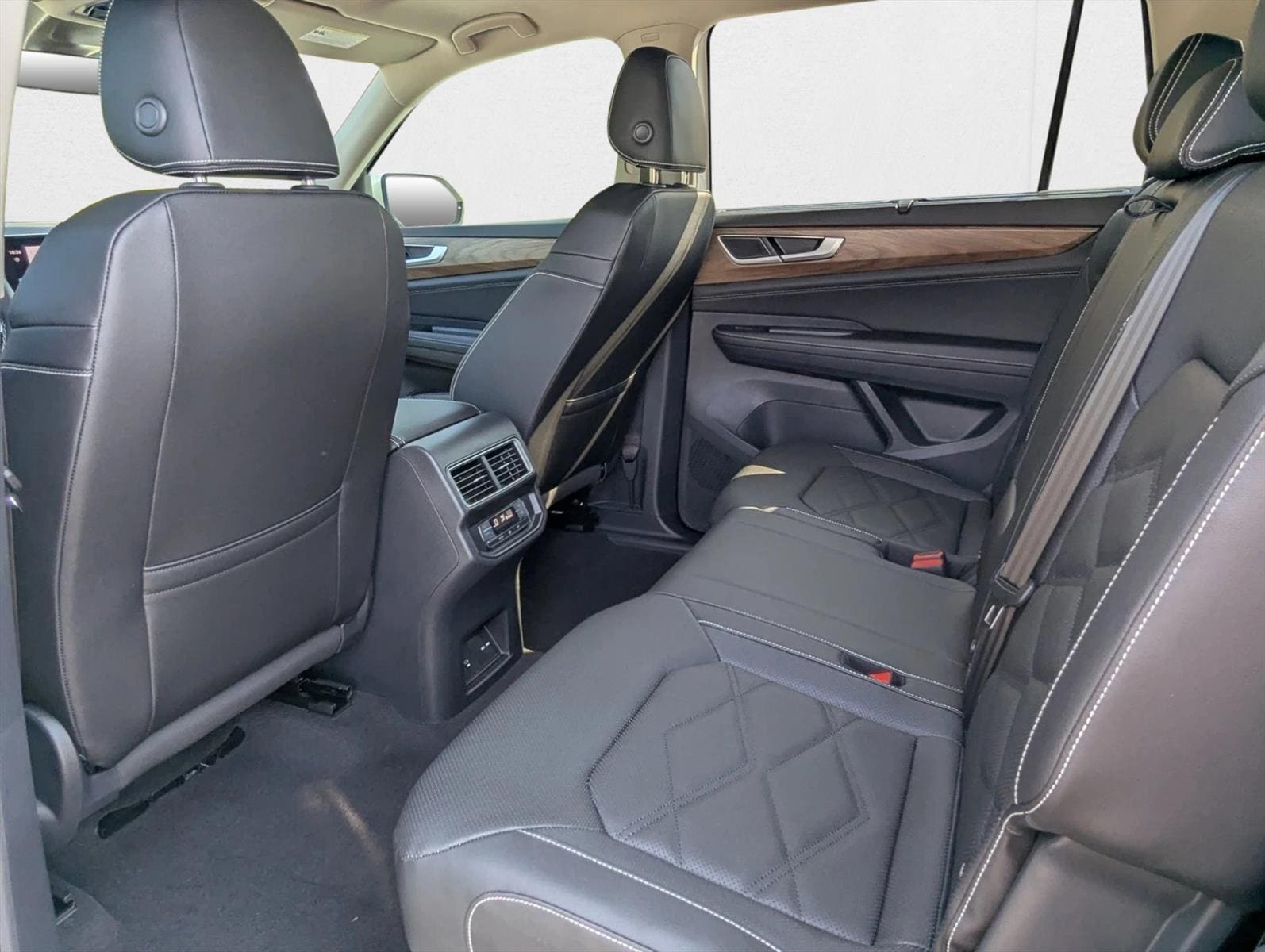 2026 Volkswagen Atlas SE w/Tech - Photo 21