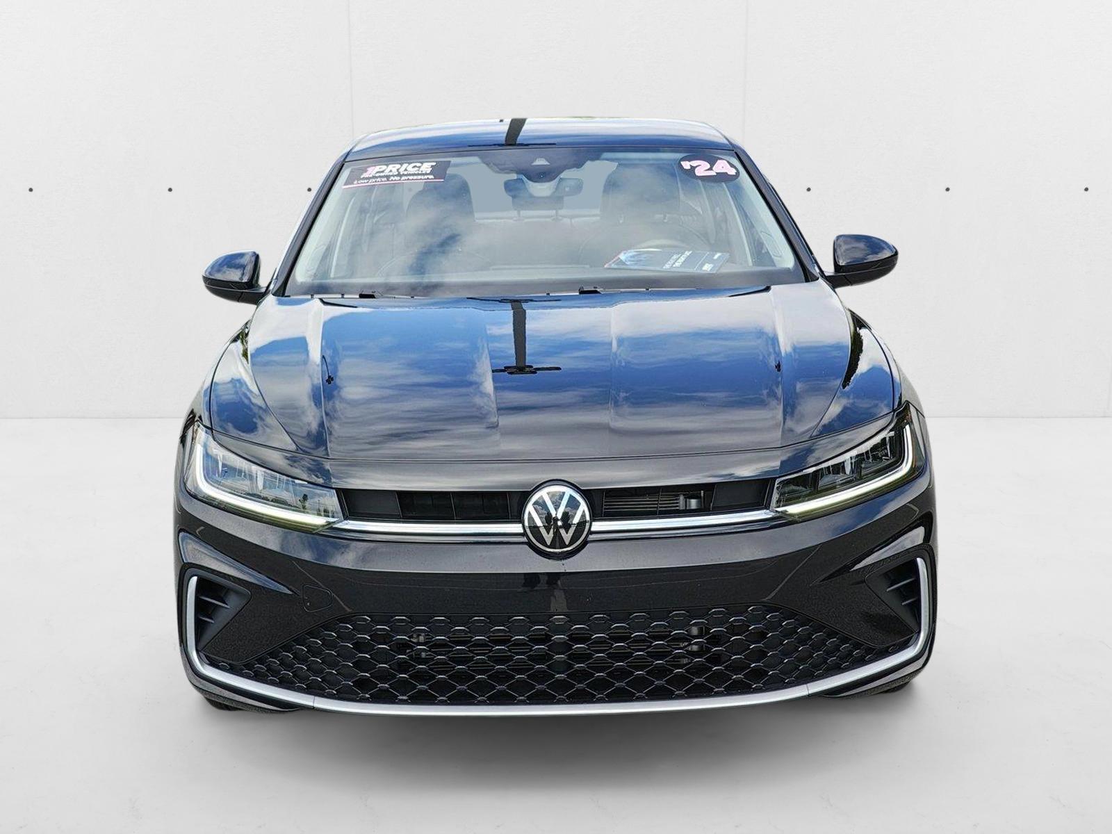 2025 Volkswagen Jetta 1.5T SE photo 2