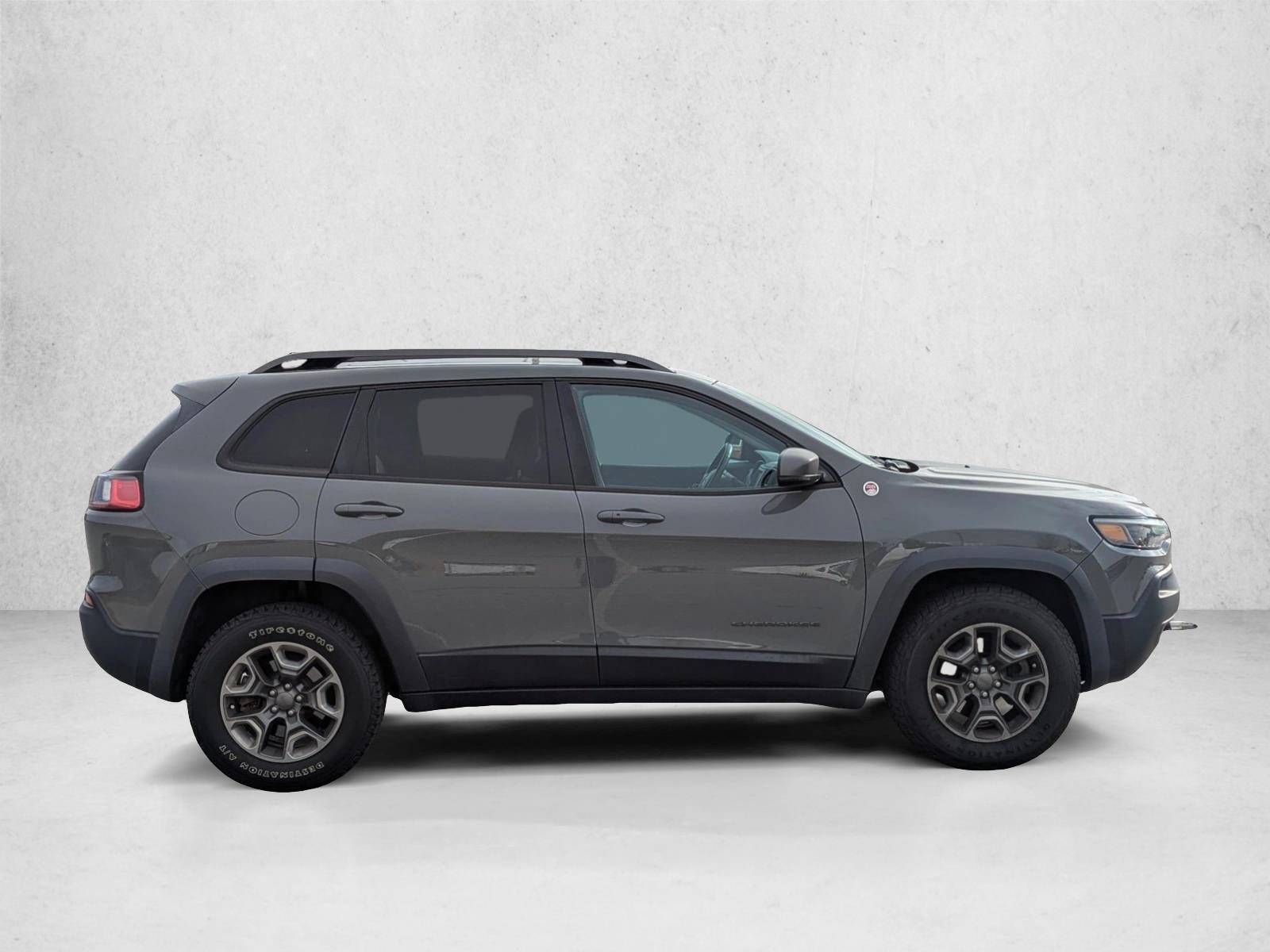 2019 Jeep Cherokee Trailhawk photo 3
