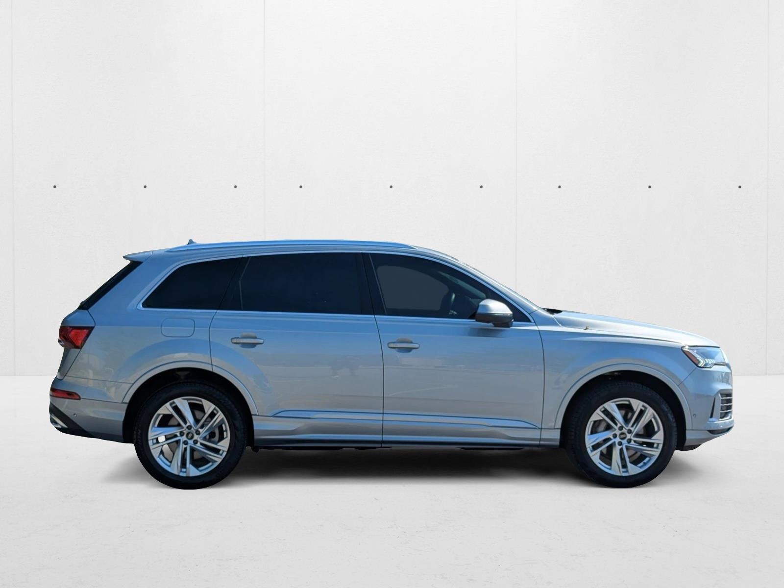 2024 Audi Q7 45 Premium photo 4
