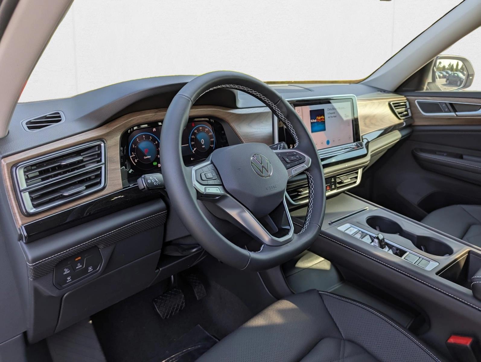 2026 Volkswagen Atlas SE - Photo 11