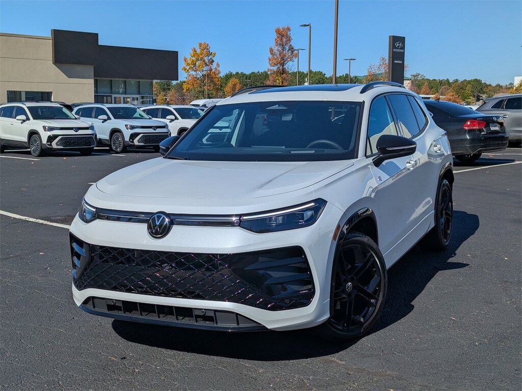 New 2026 Volkswagen Tiguan SE R-Line Black Sport Utility