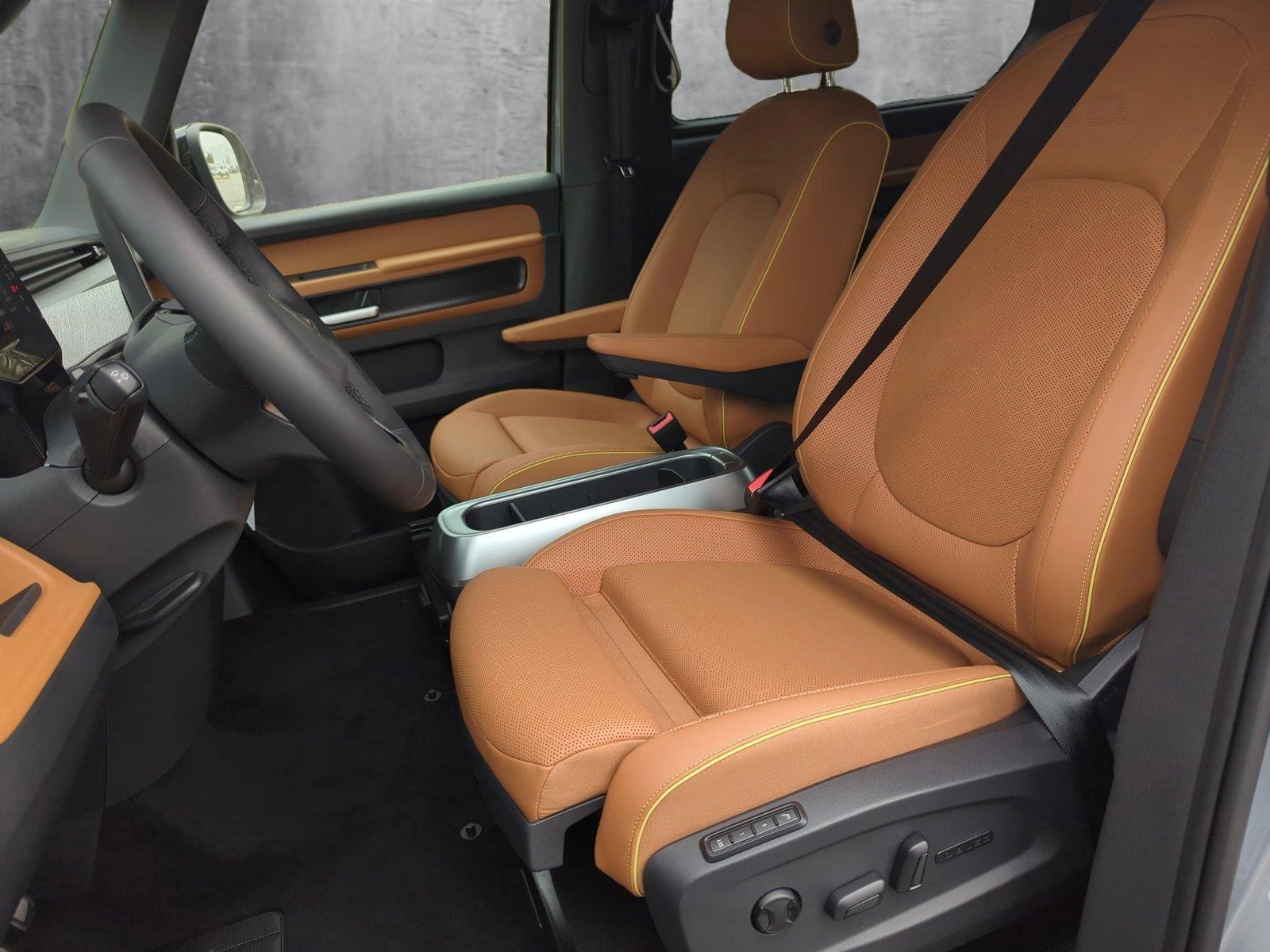 2025 Volkswagen ID. Buzz Pro S photo 4
