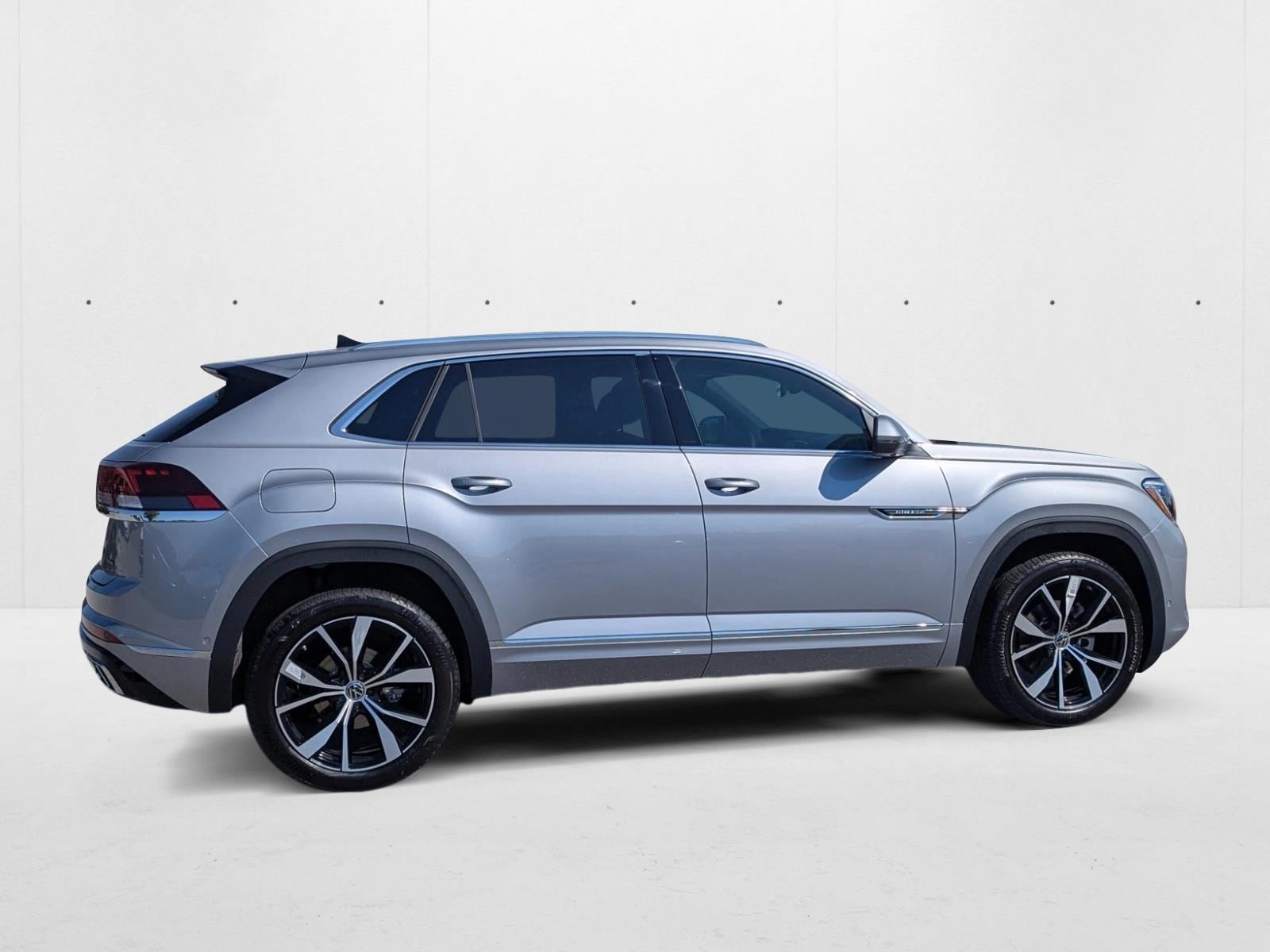 2026 Volkswagen Atlas Cross Sport SEL Premium R-LINE - Photo 4
