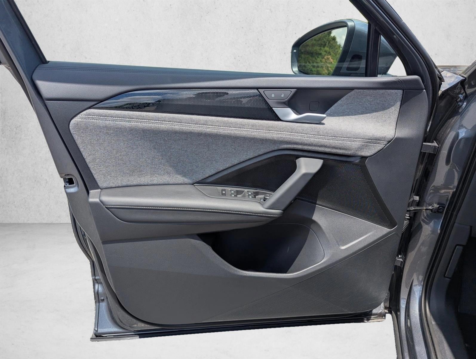2025 Volkswagen Tiguan S - Photo 21