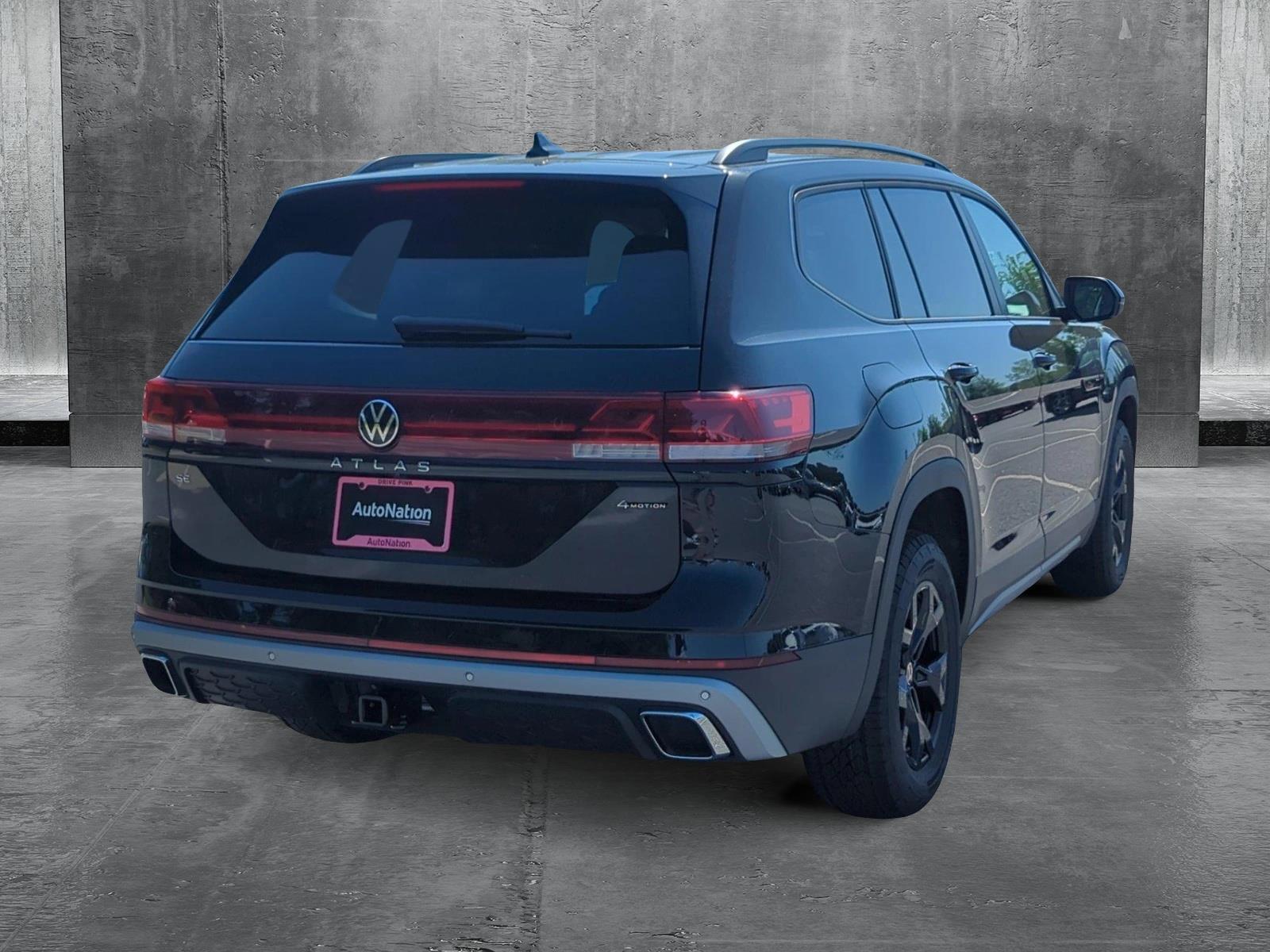 2025 Volkswagen Atlas Peak Edition SE Technology photo 2