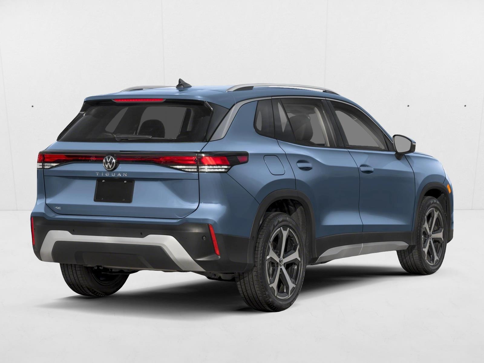 2026 Volkswagen Tiguan SEL R-Line photo 2