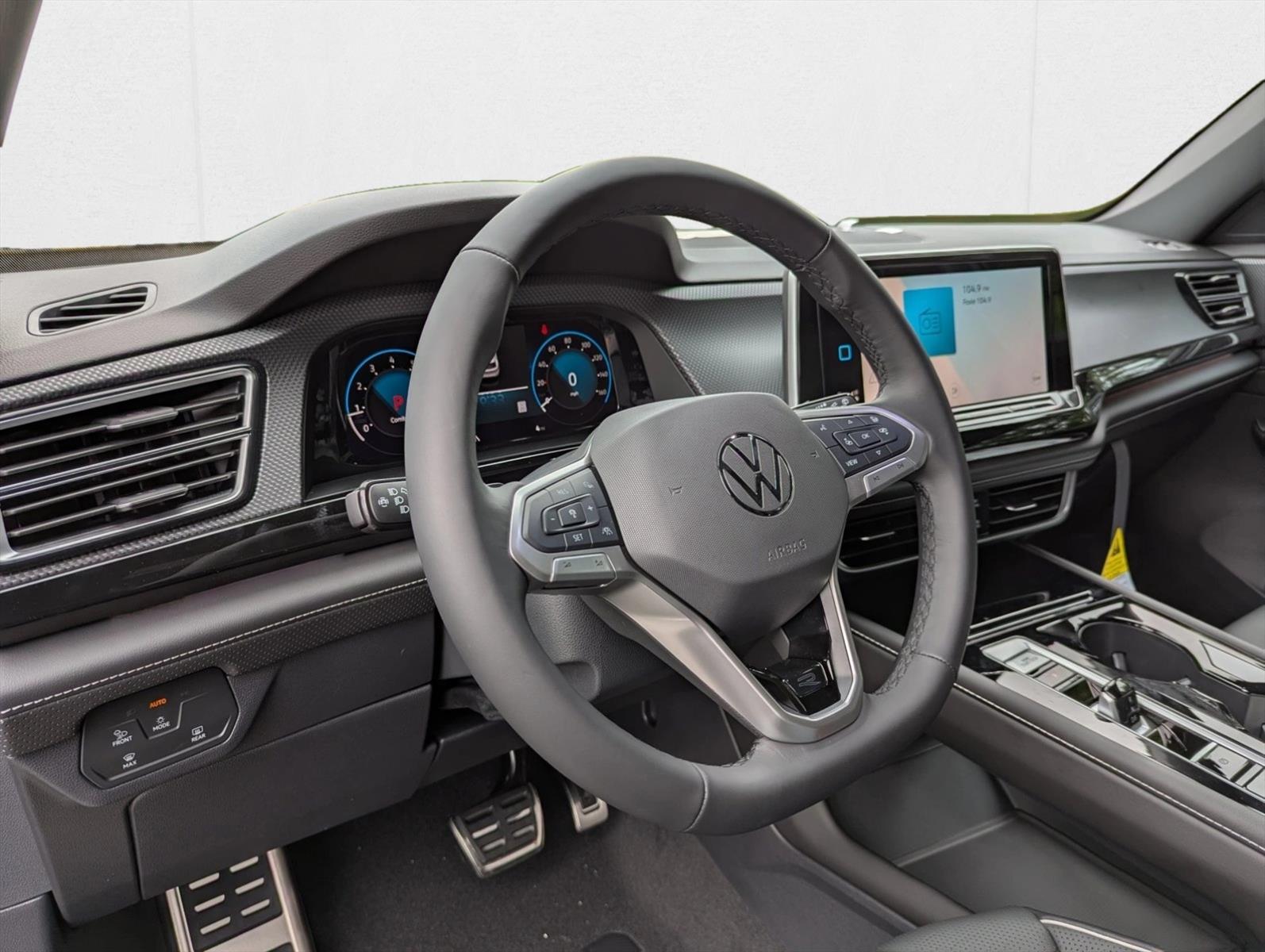 2025 Volkswagen Atlas Cross Sport SEL Premium R-Line photo 3