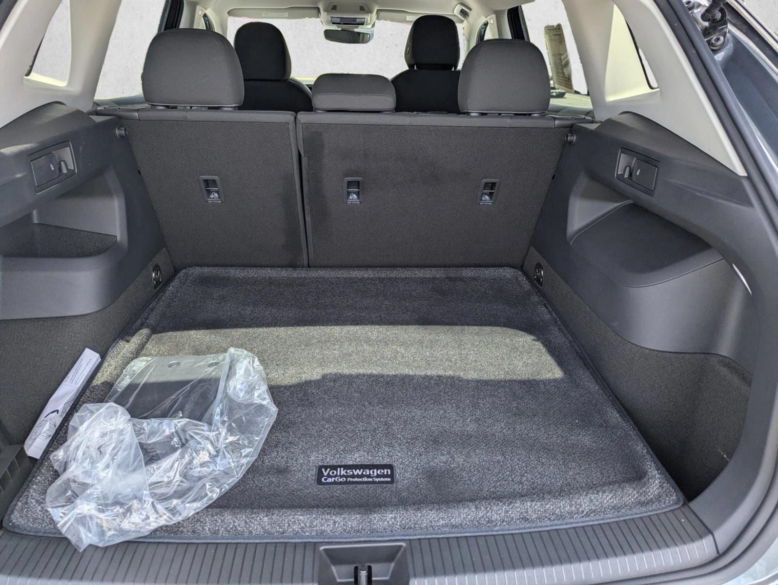 2025 Volkswagen Tiguan S - Photo 30
