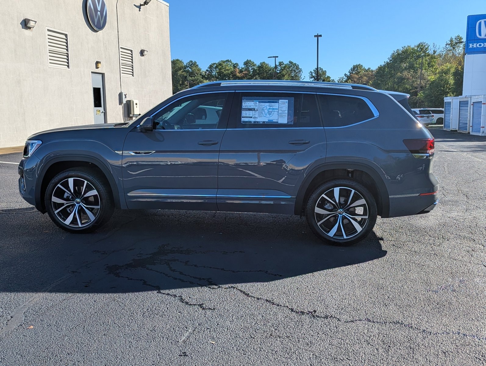 2026 Volkswagen Atlas SEL Premium R-Line - Photo 8