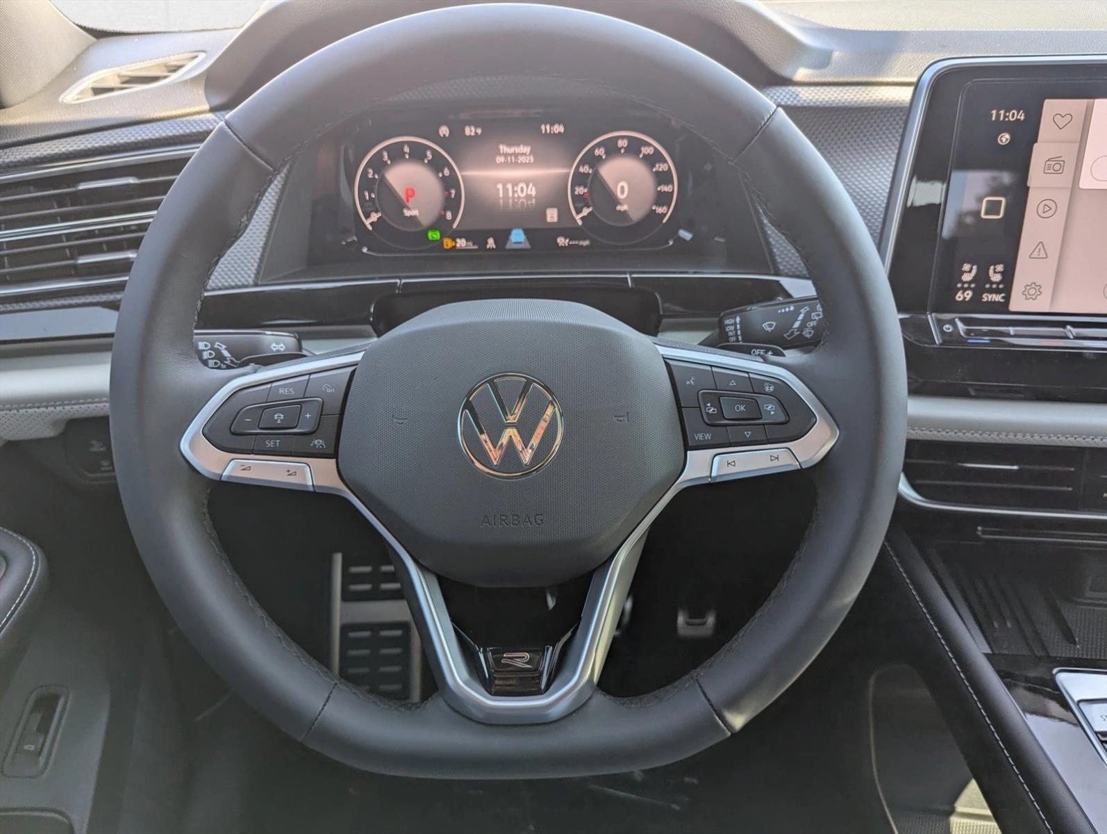 2026 Volkswagen Atlas Cross Sport SEL Premium R-LINE - Photo 14