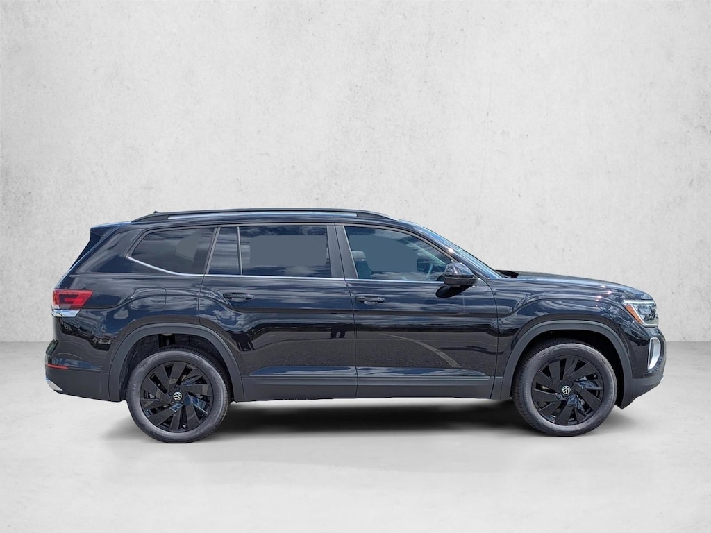 New 2026 Volkswagen Atlas SE w/Technology SUV