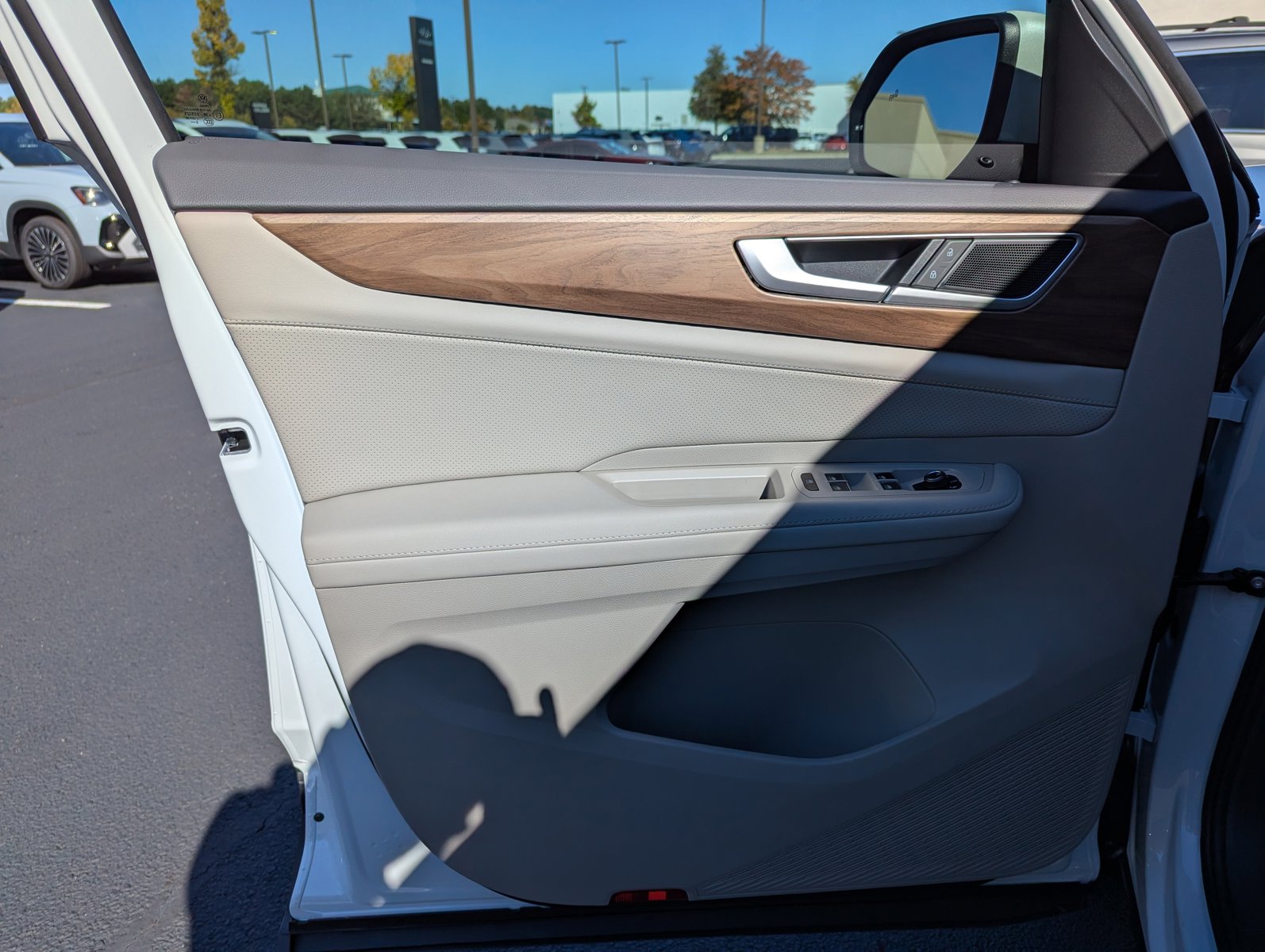 2026 Volkswagen Atlas SE - Photo 22