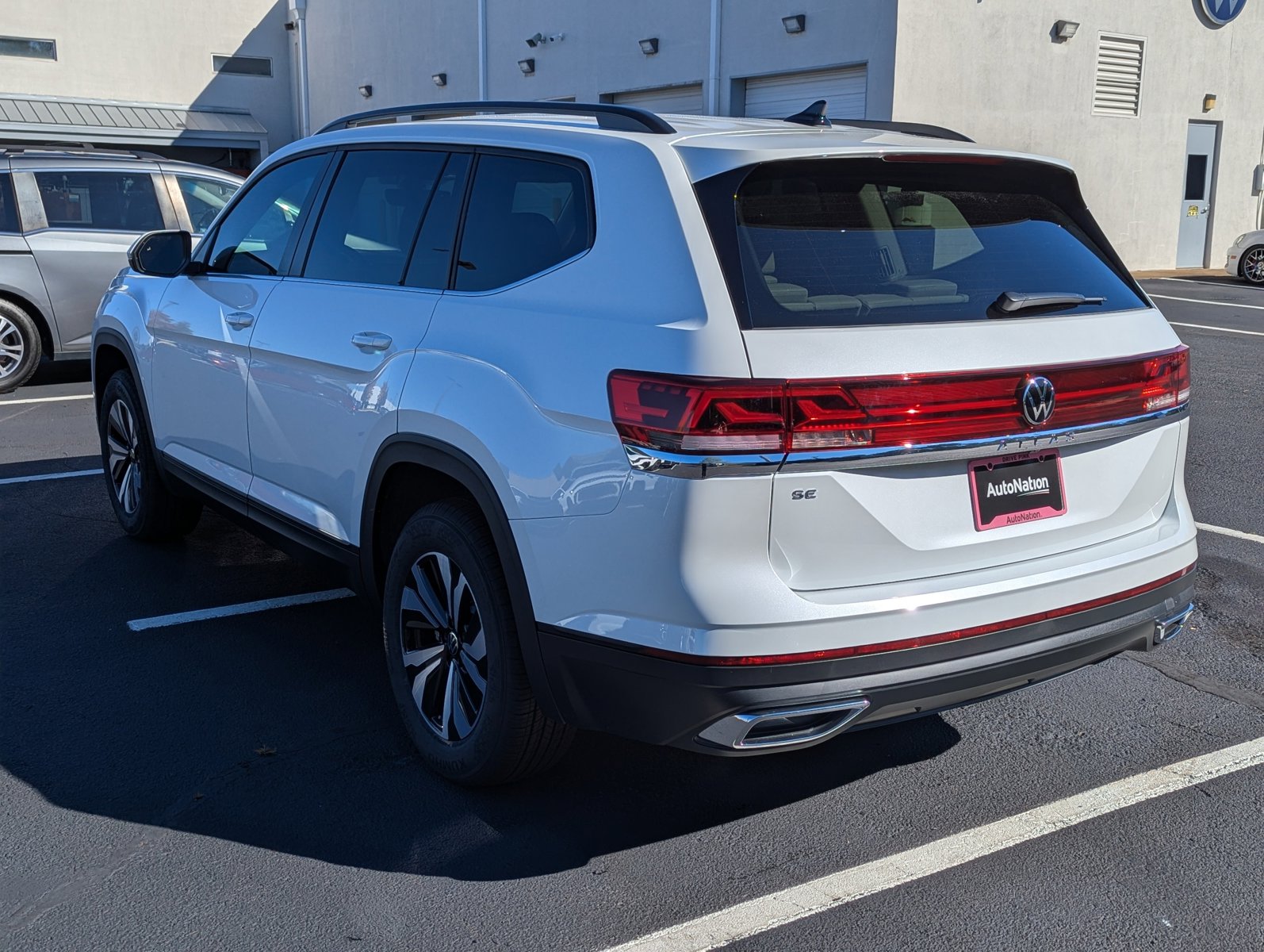 2026 Volkswagen Atlas SE - Photo 7