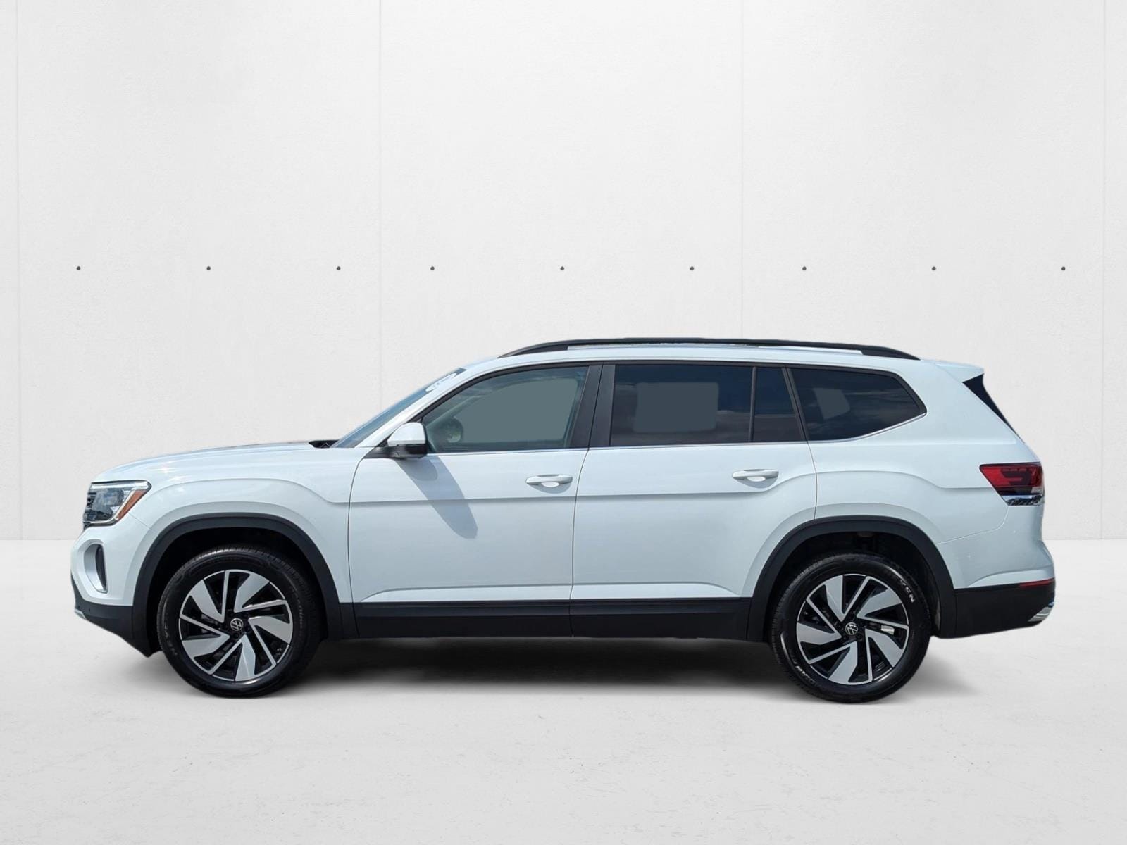 Image of Certified Pre Owned 2024 Volkswagen Atlas 2.0T SE w/Technology
