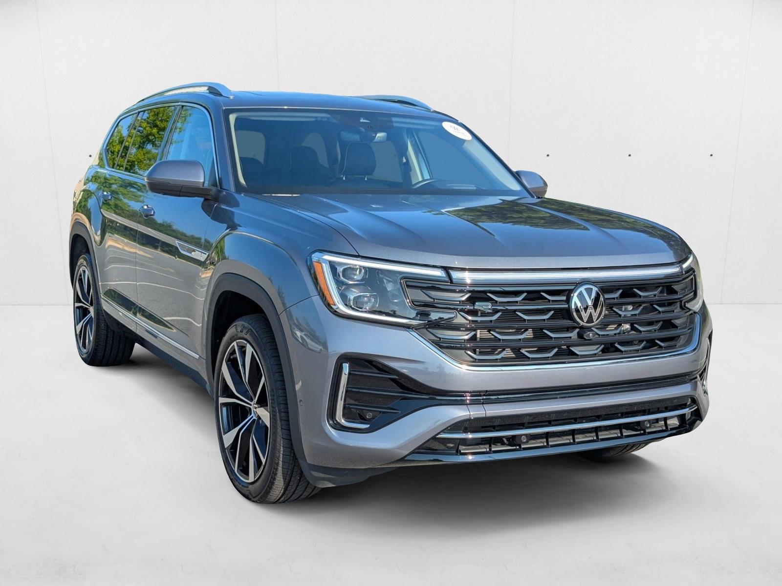 2024 Volkswagen Atlas SEL Premium R-Line photo 3