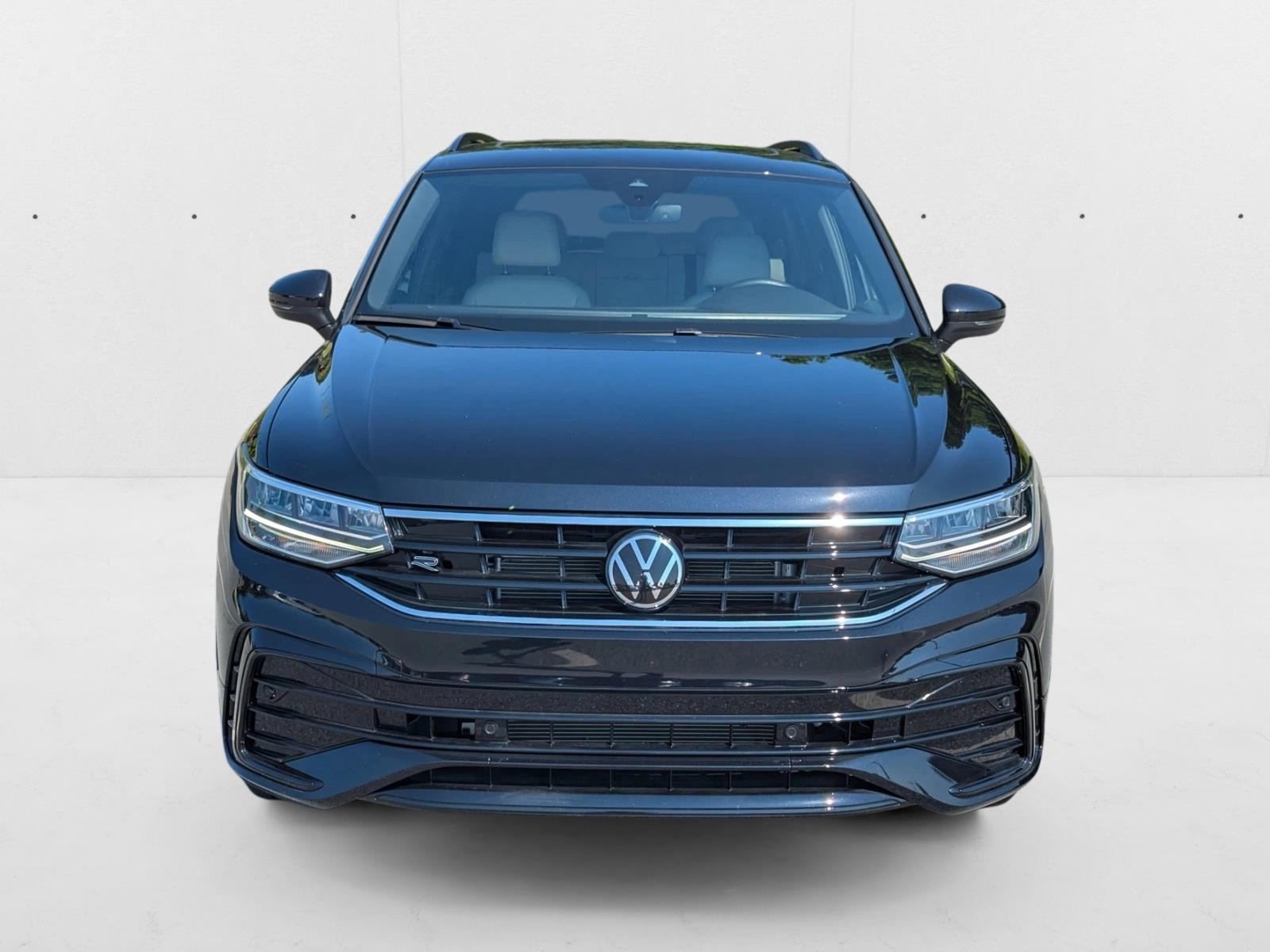 2024 Volkswagen Tiguan SE R-Line Black photo 2