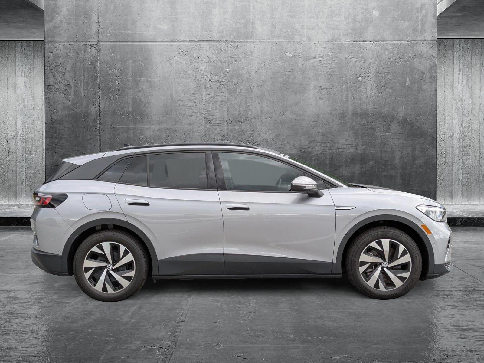 2023 Volkswagen ID.4 Pro photo 4